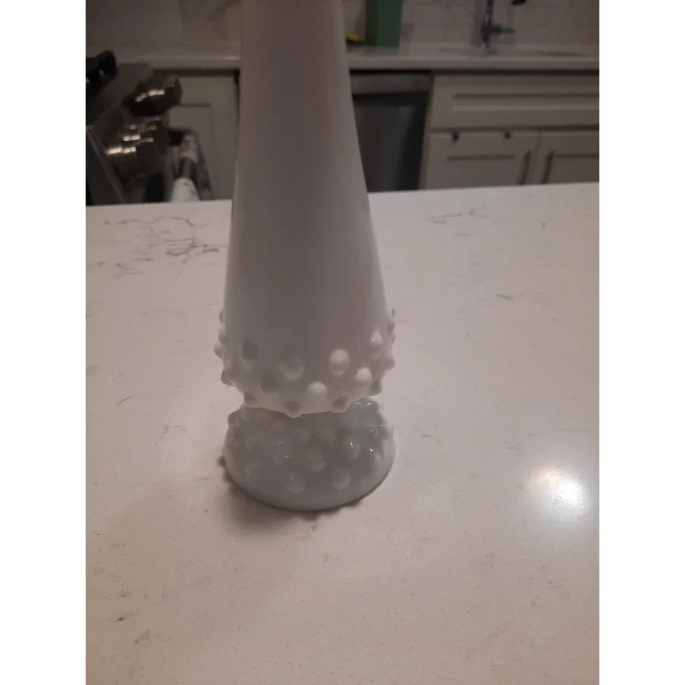 Vintage Fenton White Milk Glass Hobnail Swung Vase 10